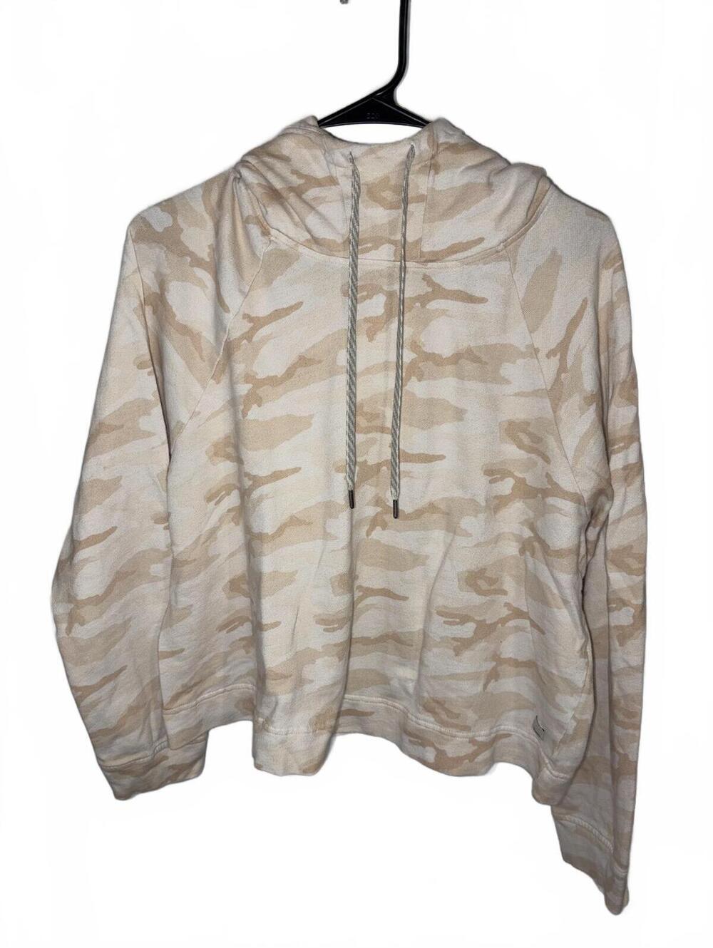 Vuori Pink Camo Hoodie Medium *Flaw last pic